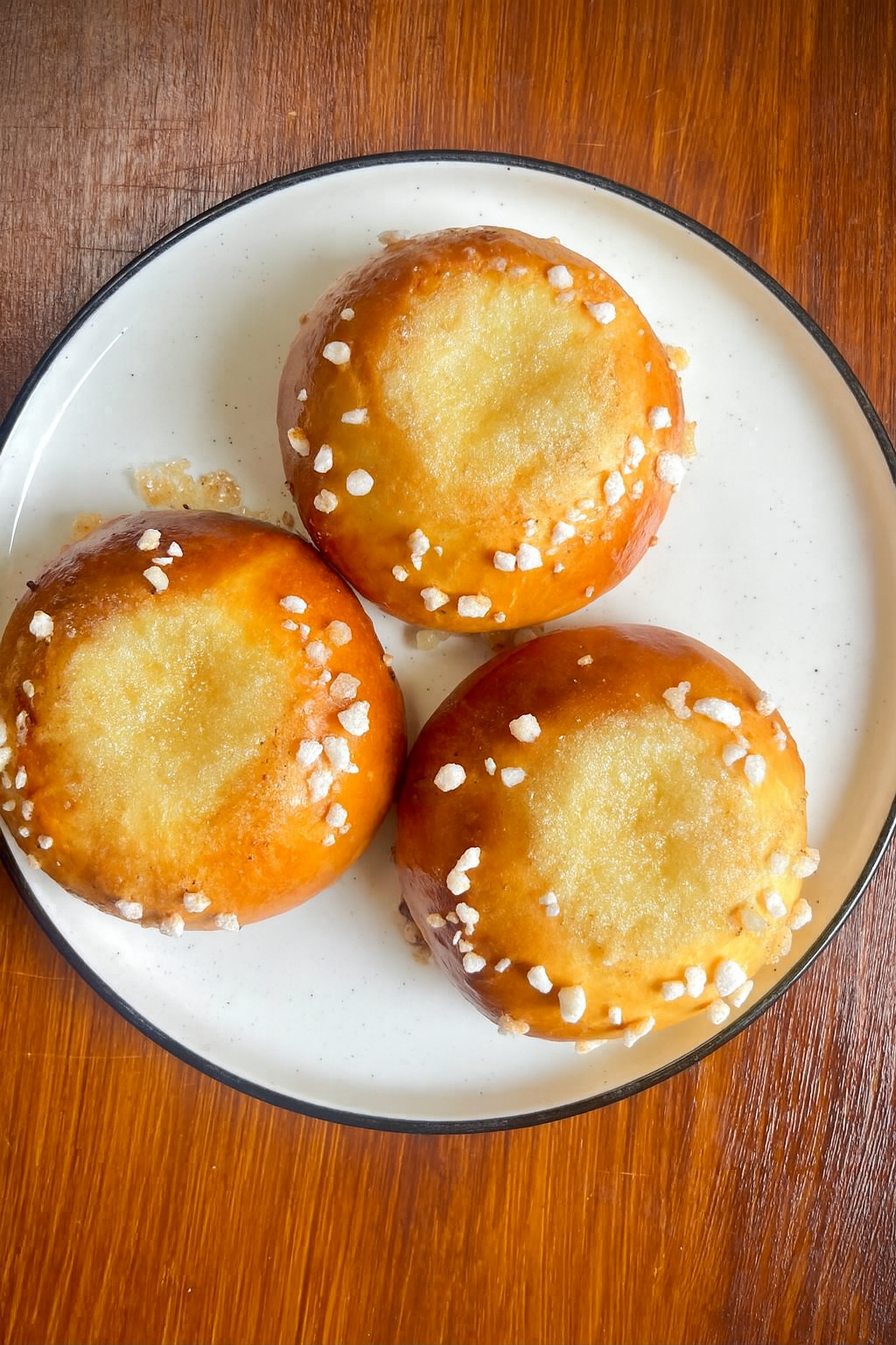 Butter eye buns