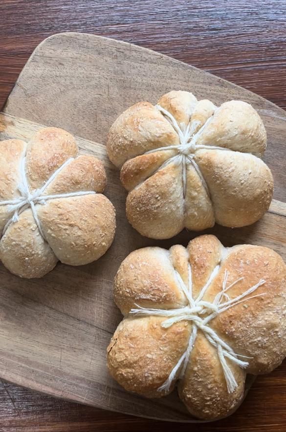 baked pumpkin bread rolls