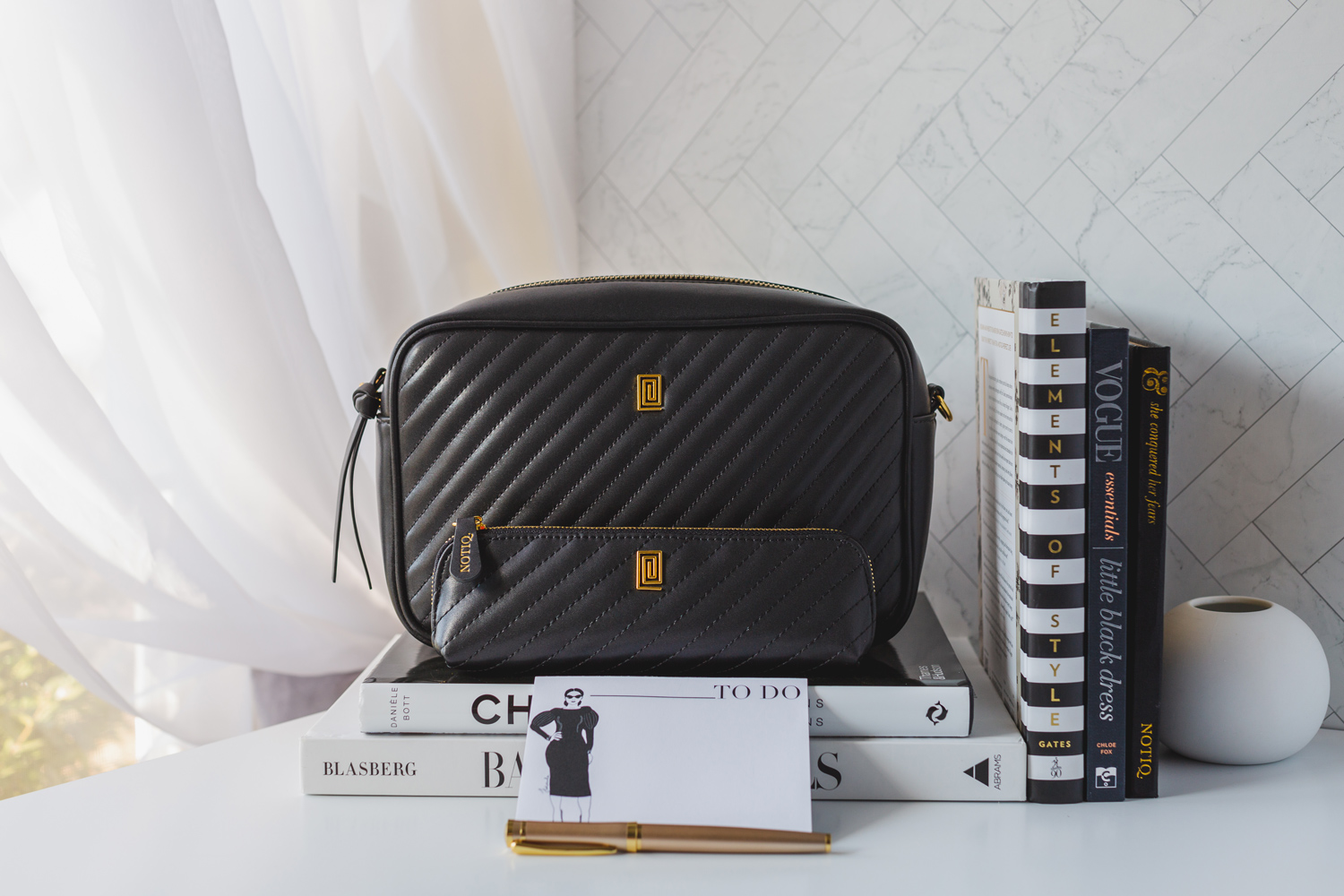 Elegant & Ambitious Subscription Box by NOTIQ