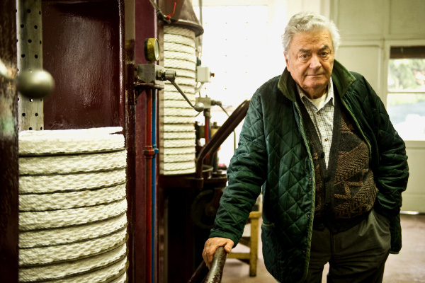 Pepe looking at the olive press