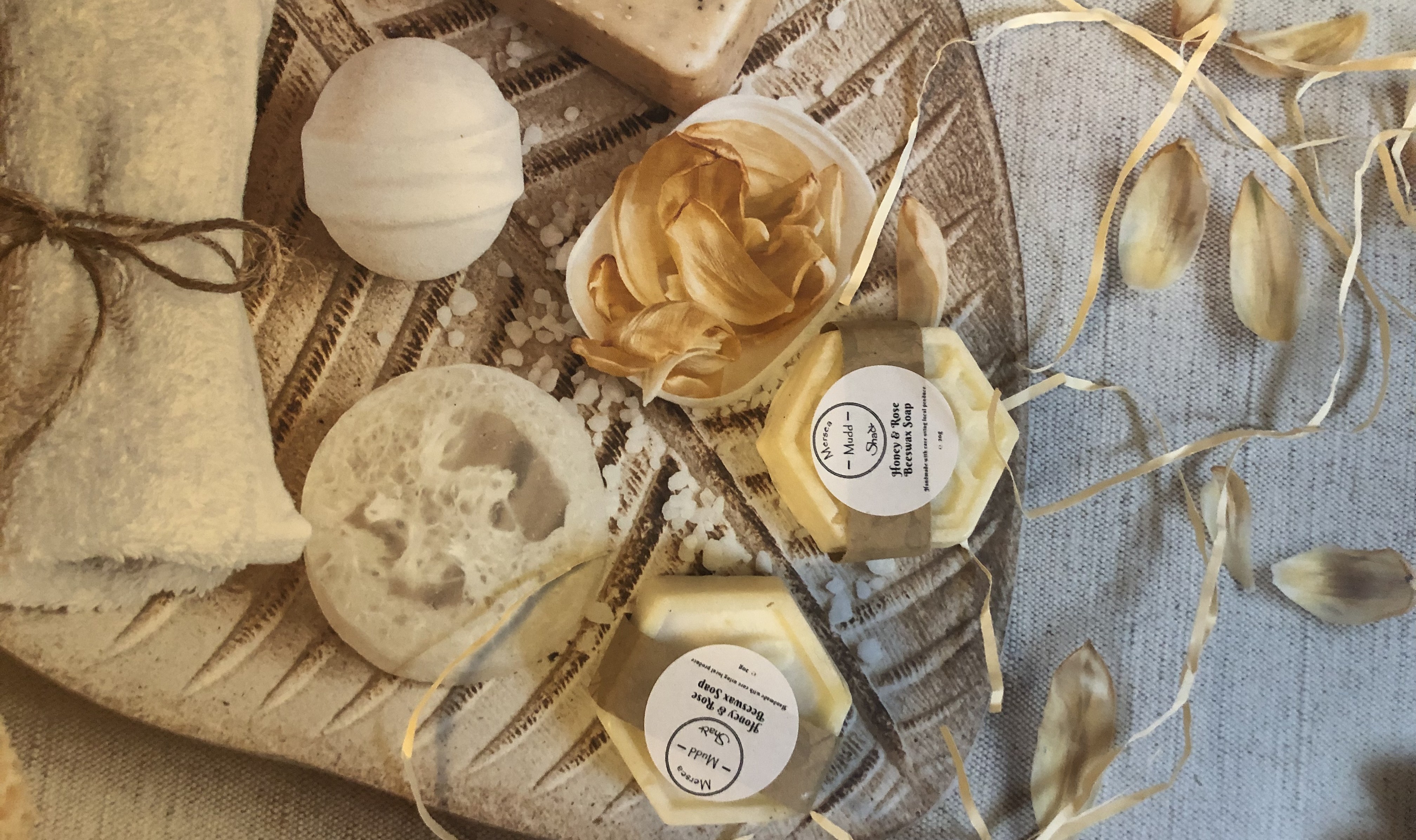 natural wellbeing, spa treat eco friendly self care gift box