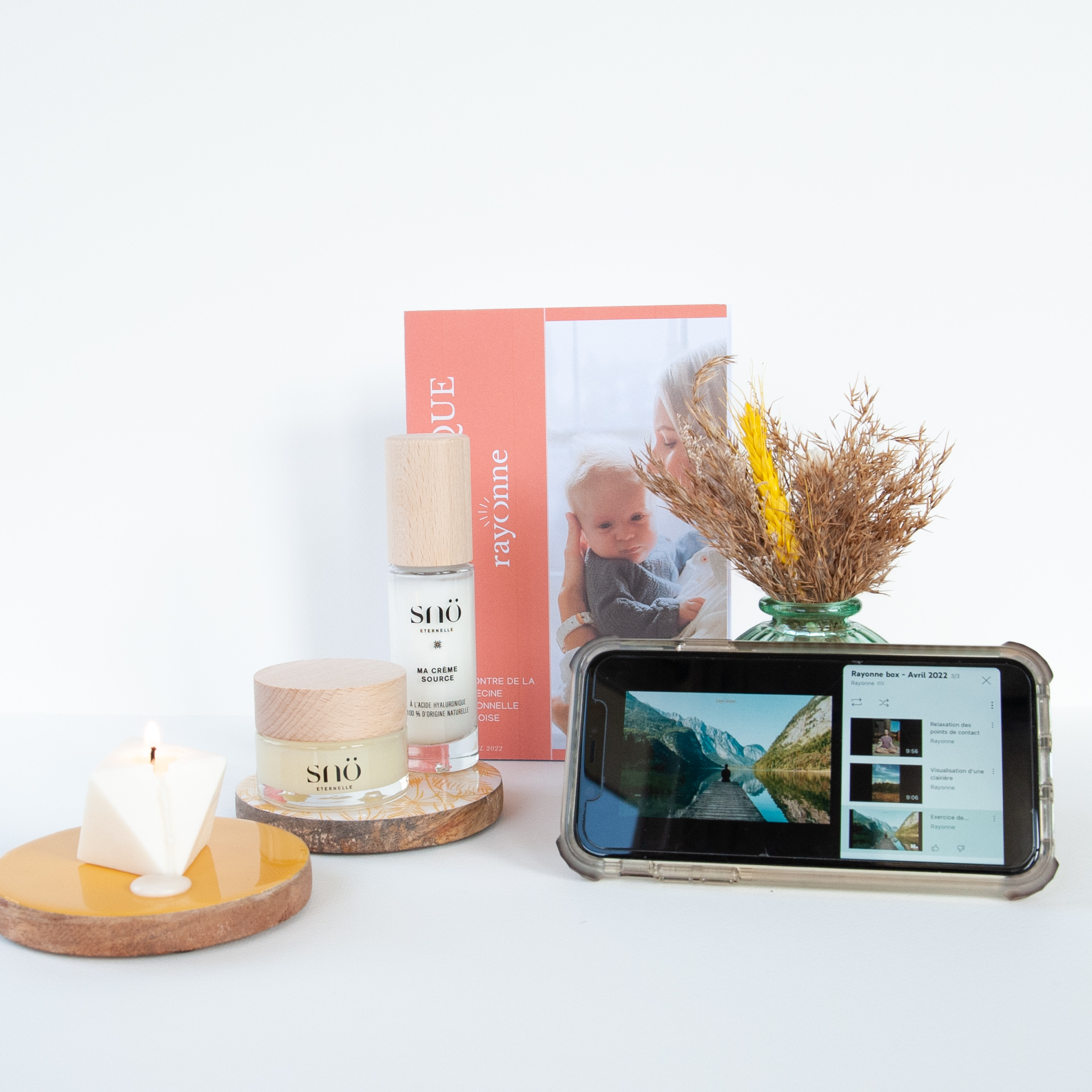 Rayonne la box personnalisée qui prend soin grâce à des vidéos de relaxations et cosmétiques bio Rayonne la box personnalisée qui prend soin grâce à des vidéos de relaxations et cosmétiques bio