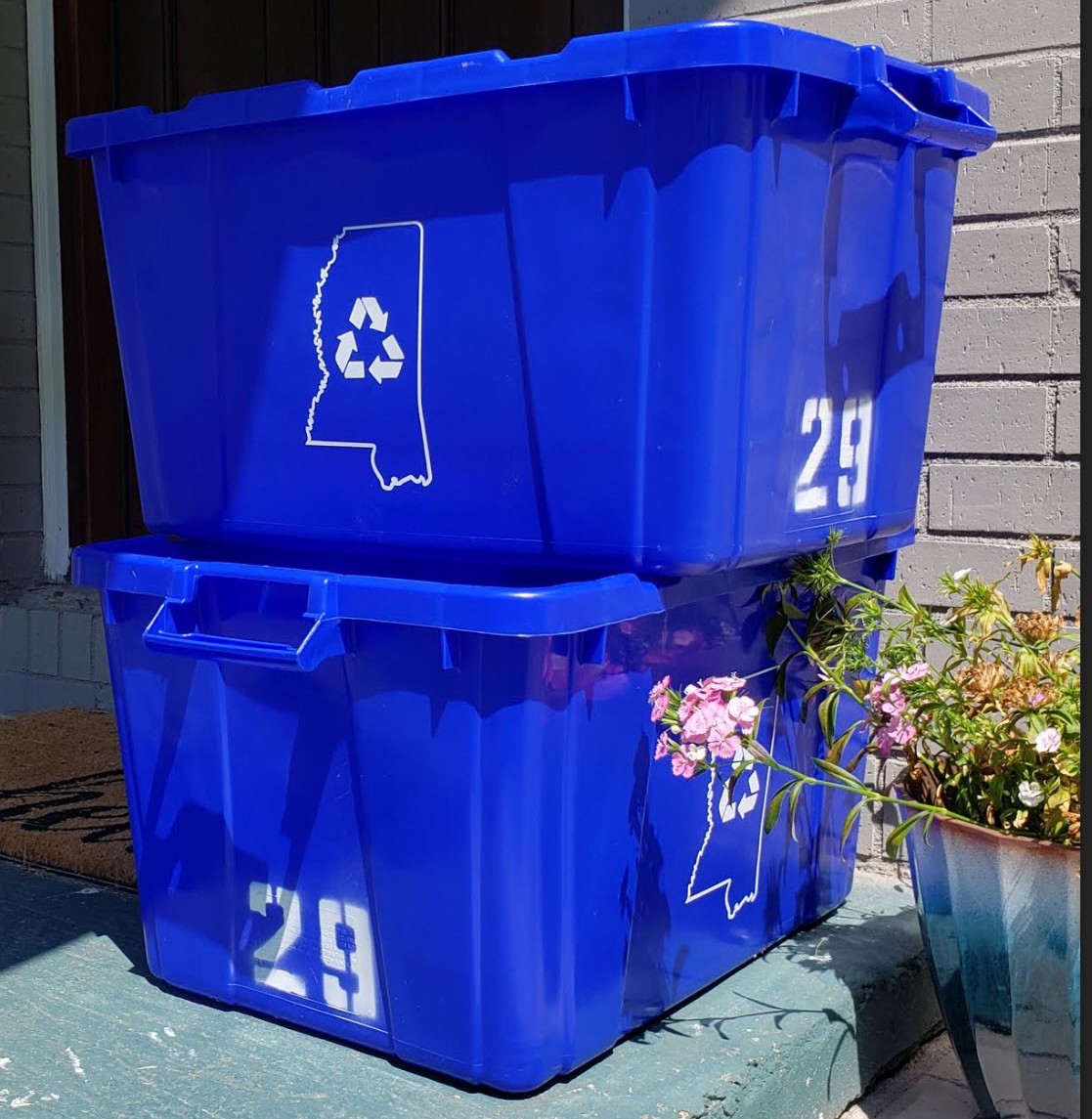 027111711451293-18-gallon-bin-pic.jpg