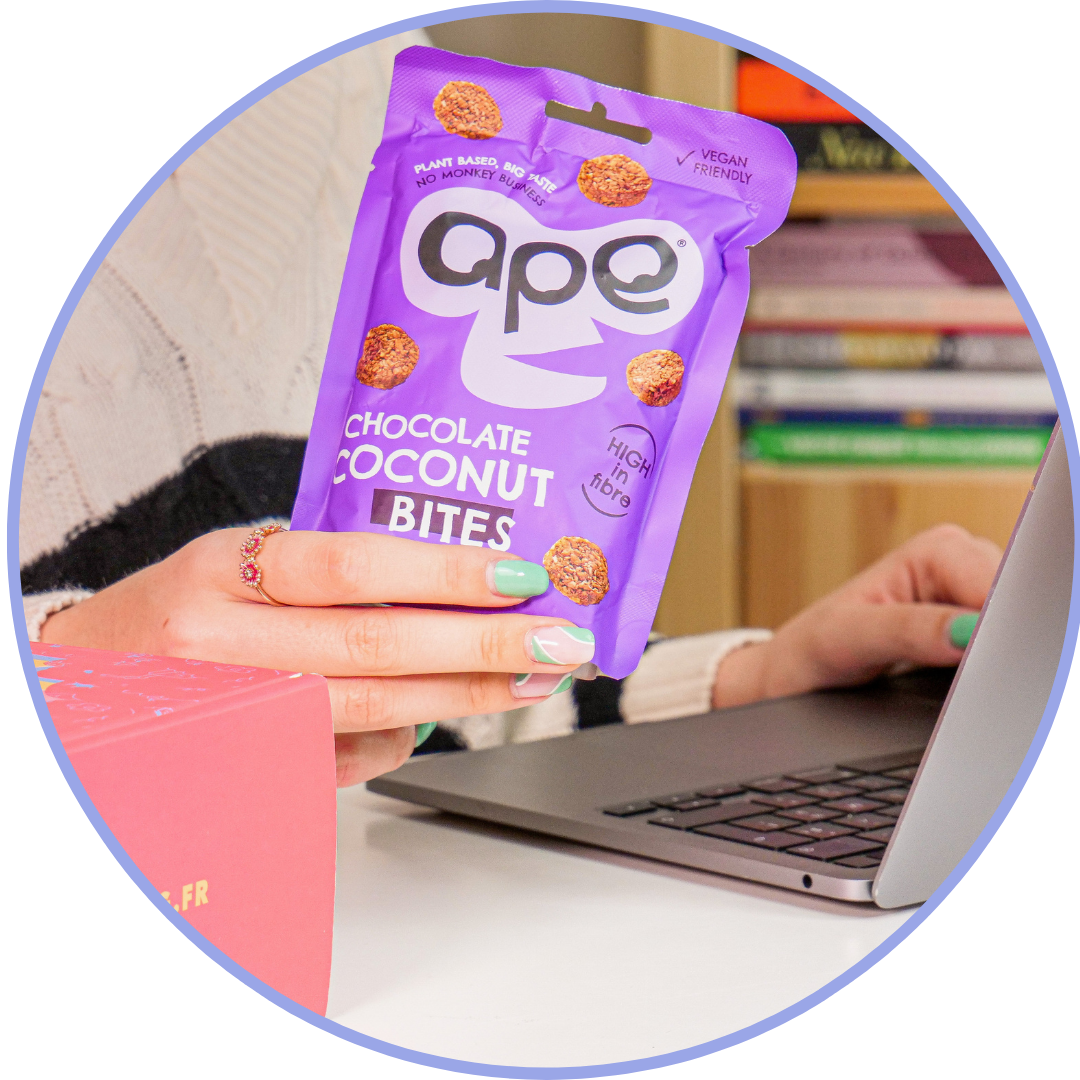 2184-j’adore-snacking-suite-a-ma-commande-j’ai-recu-une-boite-remplis-des-snacks-de-16498569509819.png