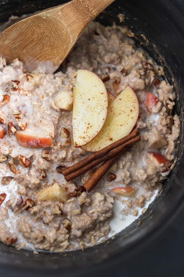 Crock-Pot Apple Cinnamon Oatmeal