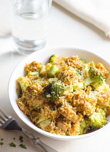 One Pot Chicken and Broccoli Quinoa