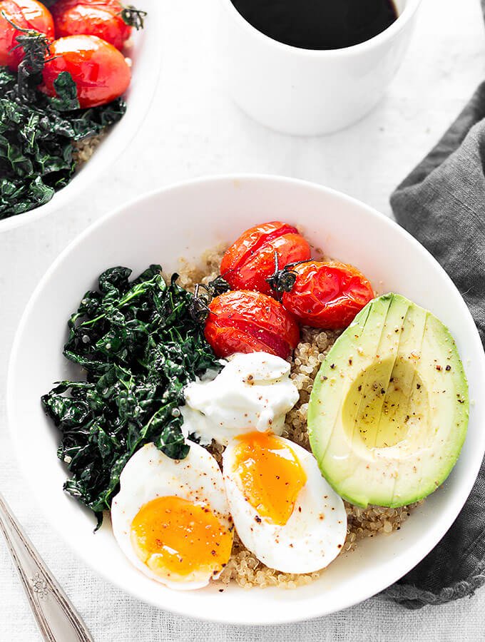 Breakfast Quinoa and Egg Bowl