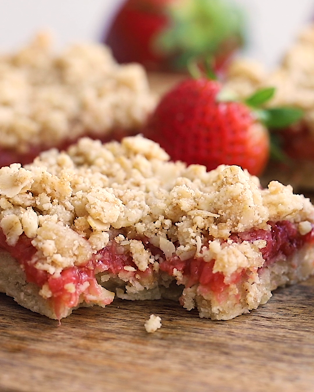 Strawberry Oatmeal Bars