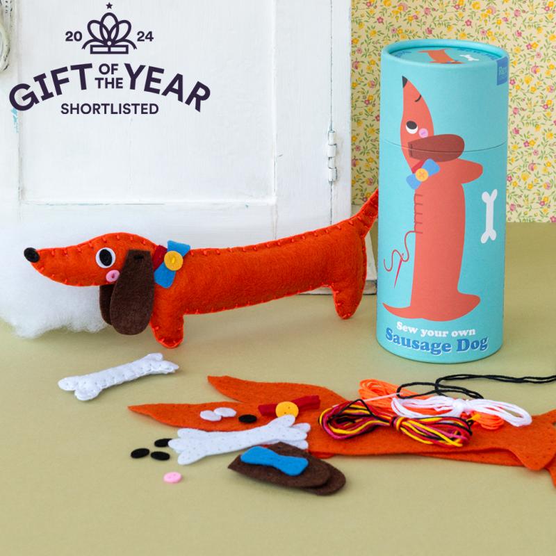 1153-30239-felt-craft-kit-sausage-dog-lifestyle-award-2024-17483426113751.jpg