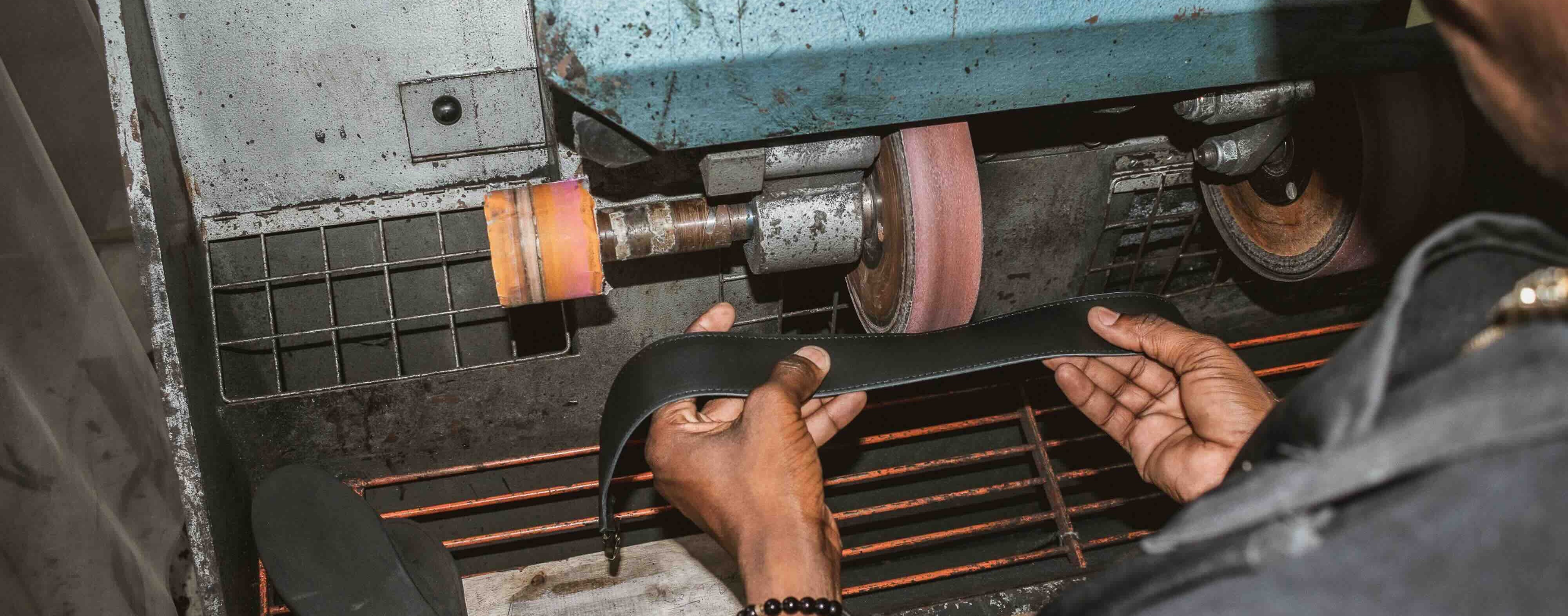 0542400015711616-factory-worker-machine-handcrafted-strap-17629087538586.jpg